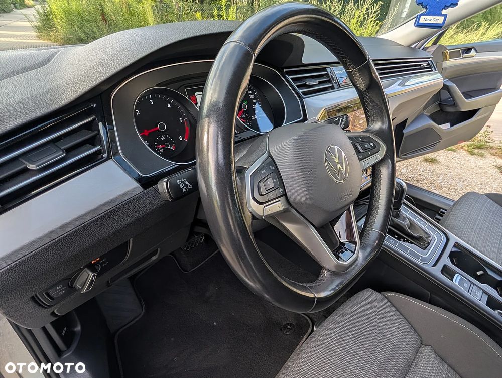 Volkswagen Passat 2.0 TDI SCR DSG - 25