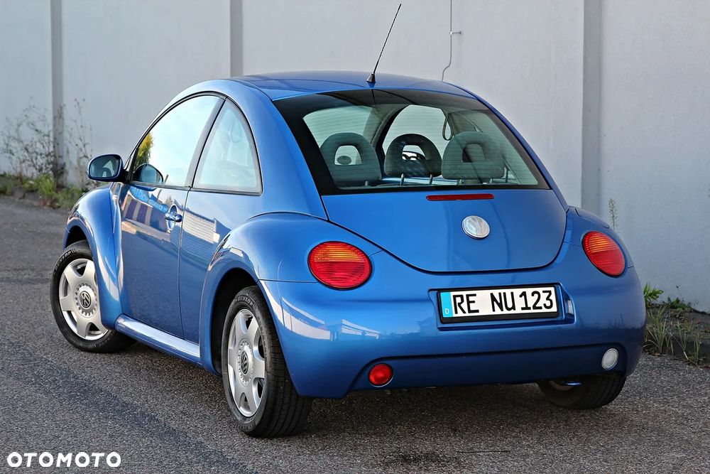 Volkswagen New Beetle - 13