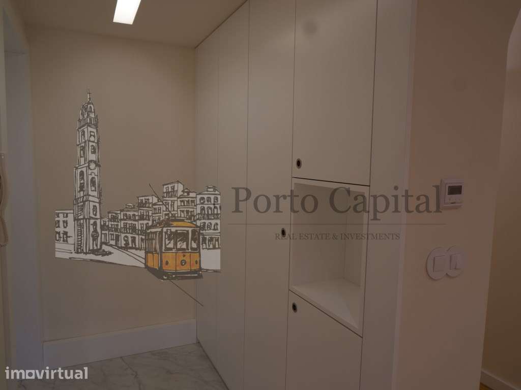 Excelente Apartamento T3 em Lordelo do Ouro - Grande imagem: 2/32