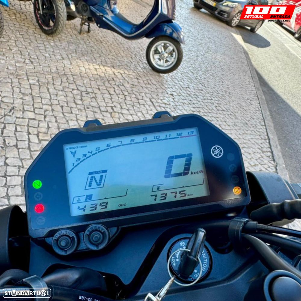 Yamaha MT-03 - 17