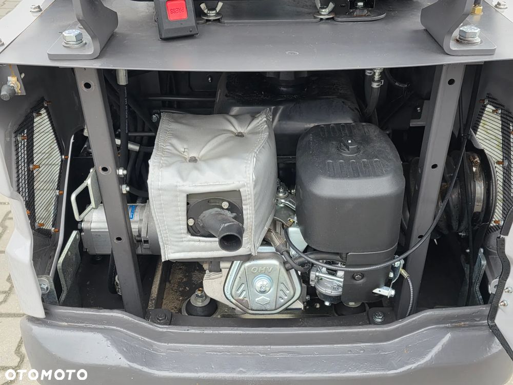 Inny NOWA MINIKOPARKA TM 12, WAGA: 1200 KG, 3 ŁYŻKI - 17