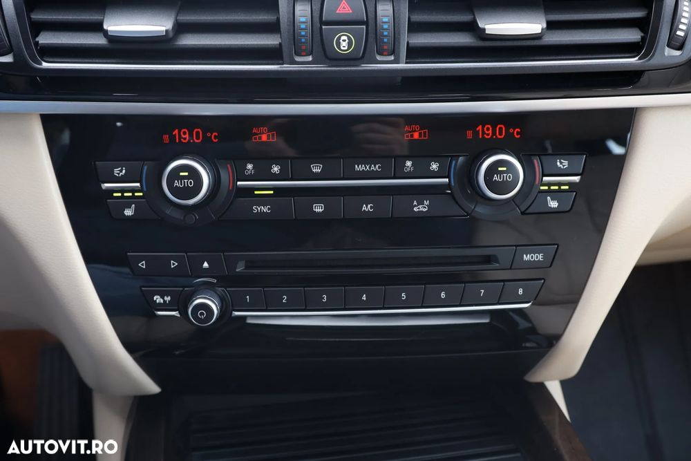 BMW X5 xDrive30d Sport-Aut. - 29