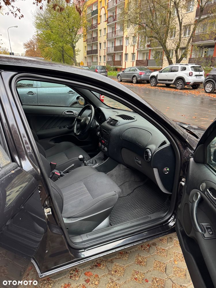 Alfa Romeo 147 1.9 JTD Progression - 12
