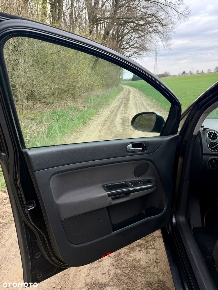 Volkswagen Golf Plus 1.6 FSI Comfortline - 31