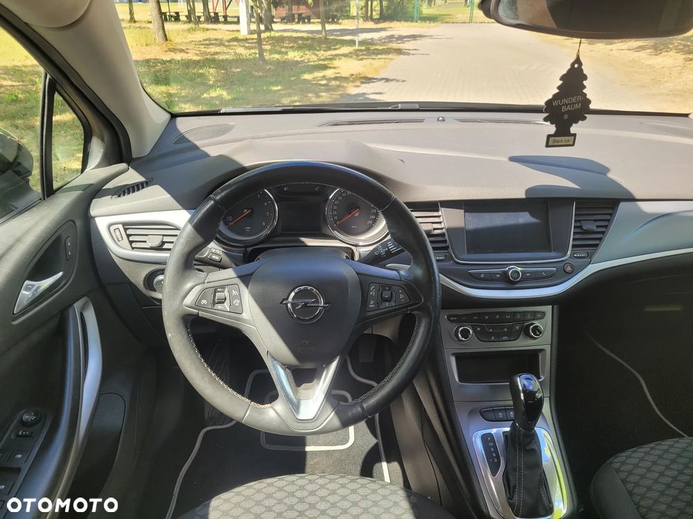 Opel Astra 1.4 T Dynamic S&S - 10