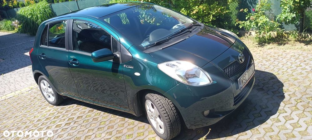 Toyota Yaris - 1