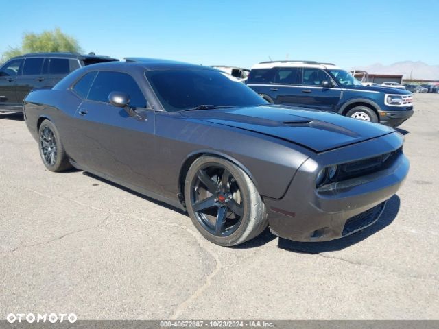Dodge Challenger - 1