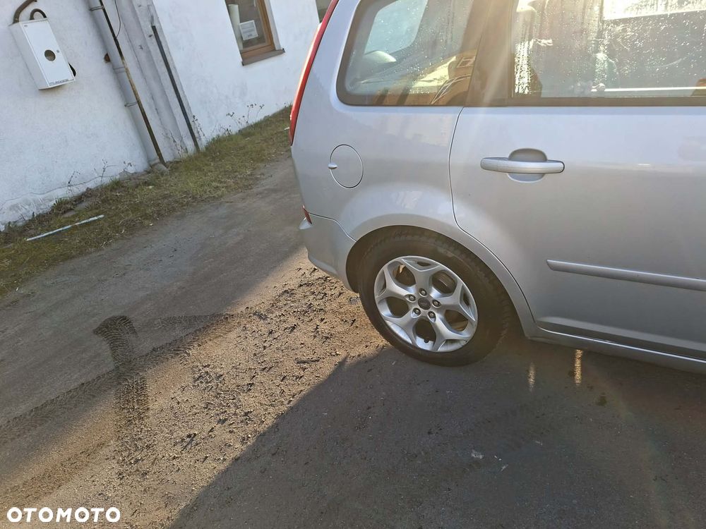 Ford Focus C-Max - 24