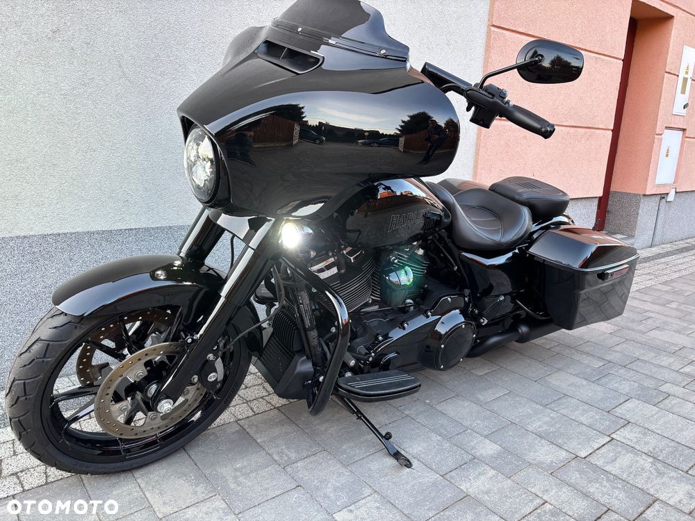 Harley-Davidson Touring Street Glide - 8