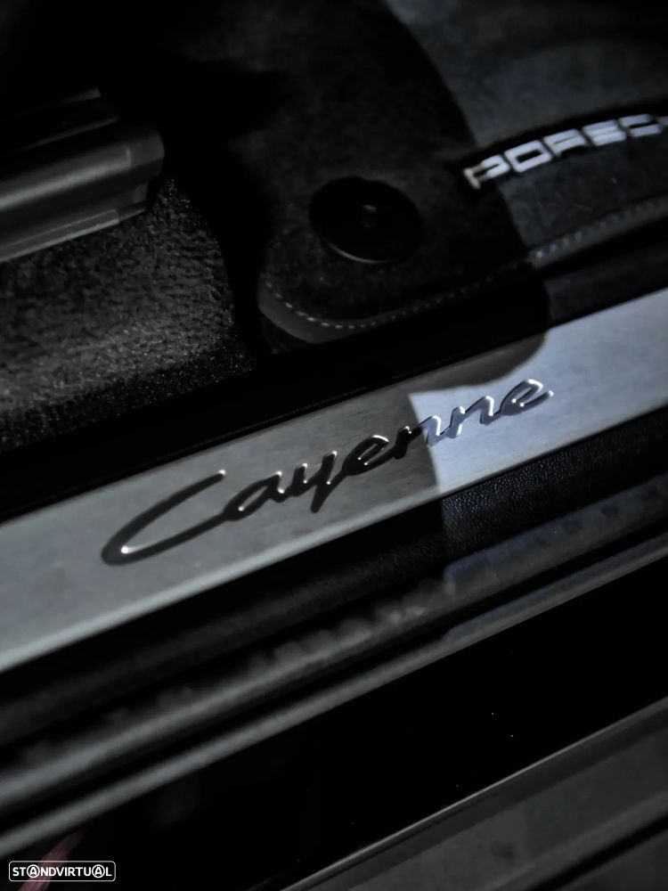 Porsche Cayenne Coupé E-Hybrid - 6
