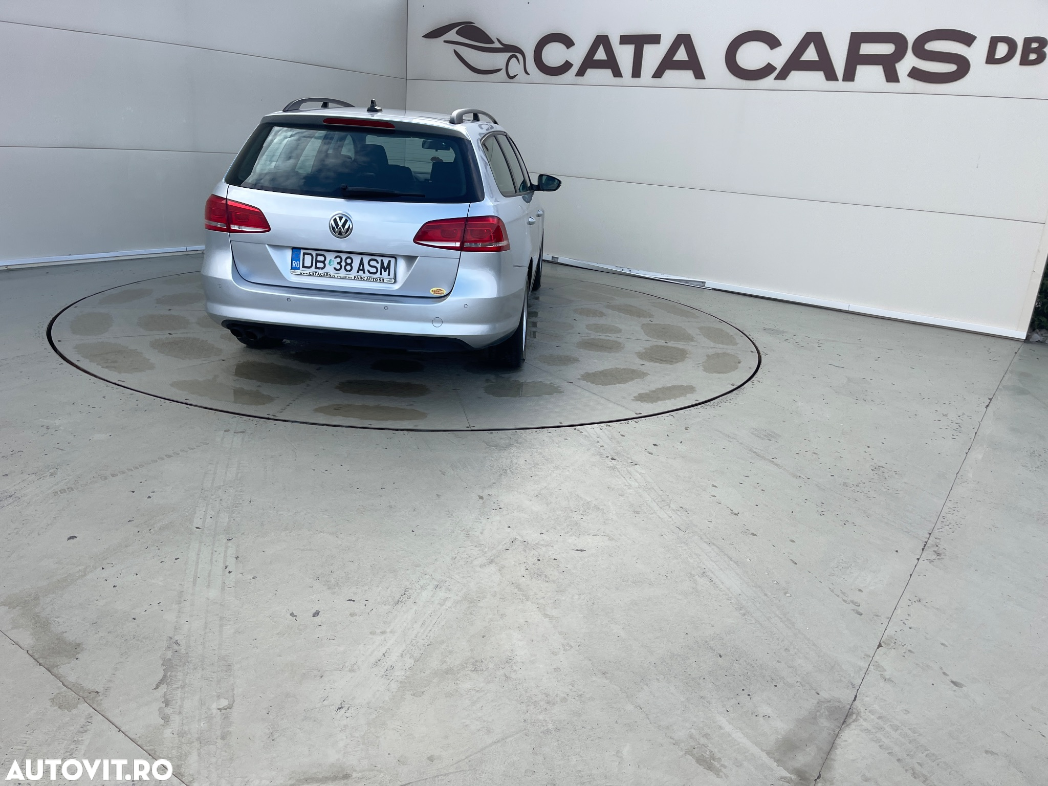 Volkswagen Passat 2.0 TDI BlueMotion Tehnology DSG Trendline - 14