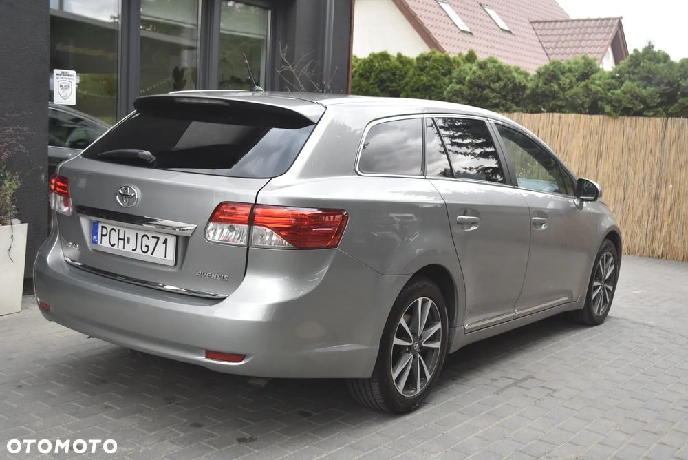 Toyota Avensis 2.2 D-4D Prestige Premium - 4