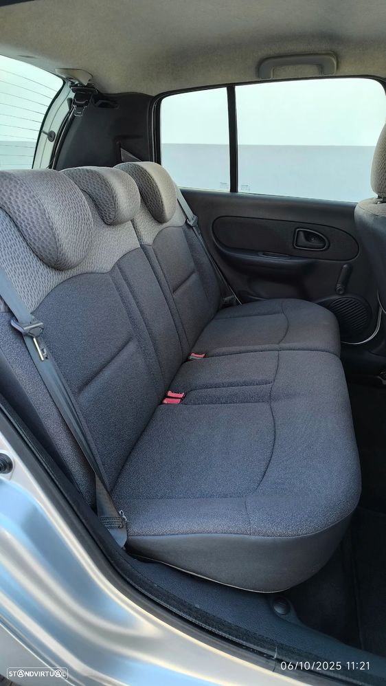 Renault Clio 1.2 16V Pack - 9