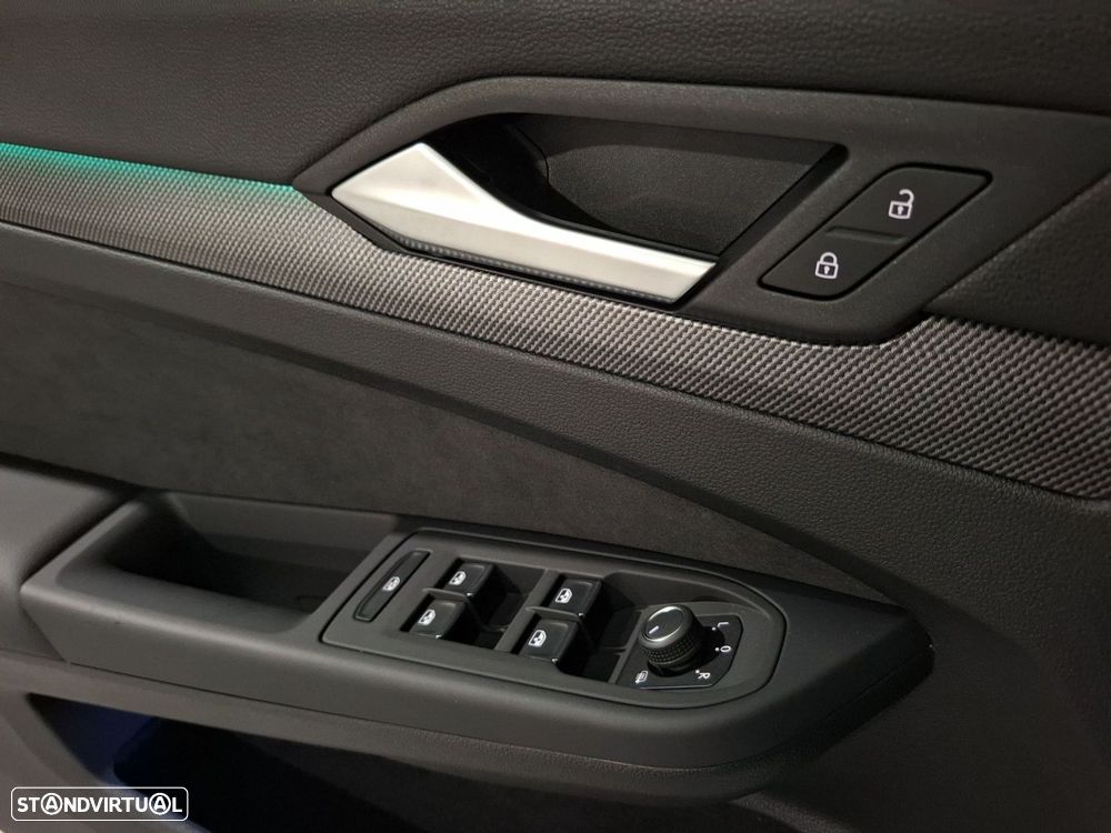 VW Golf Variant - 24