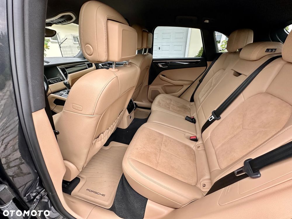 Porsche Macan Standard - 12
