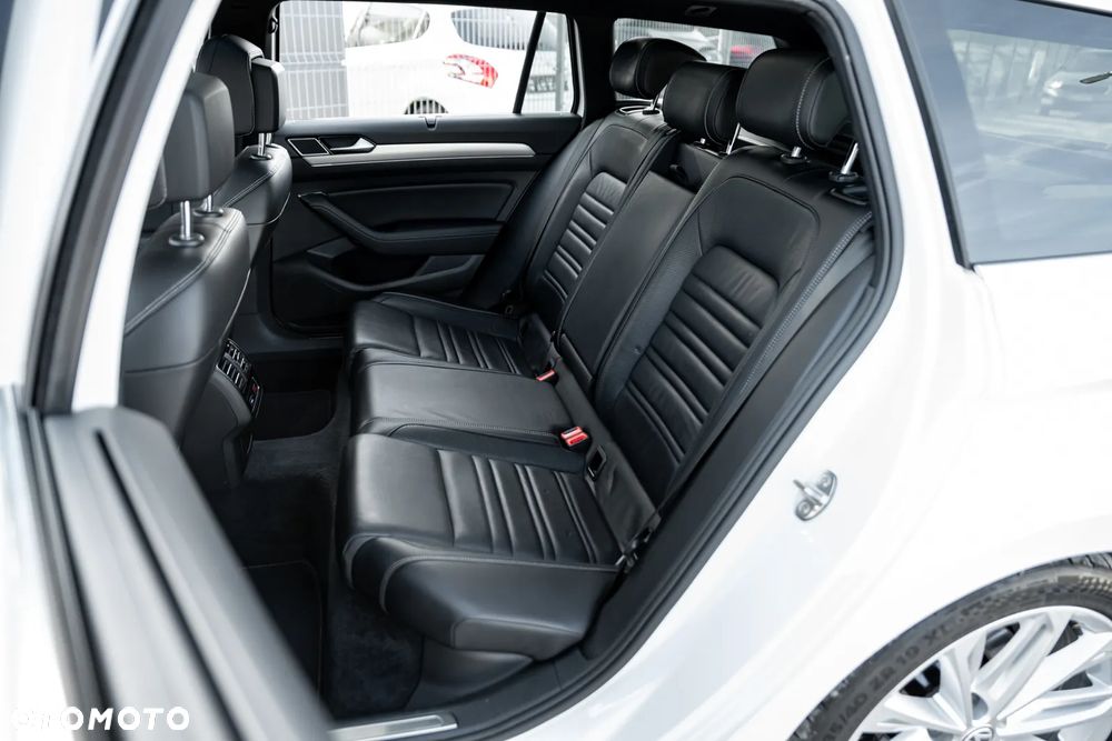 Volkswagen Passat Variant 2.0 TSI (BlueMotion Technology) 4Motion DSG Highline - 20