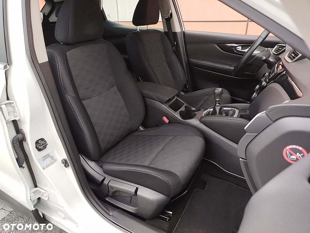 Nissan Qashqai 1.2 DIG-T N-Vision - 11