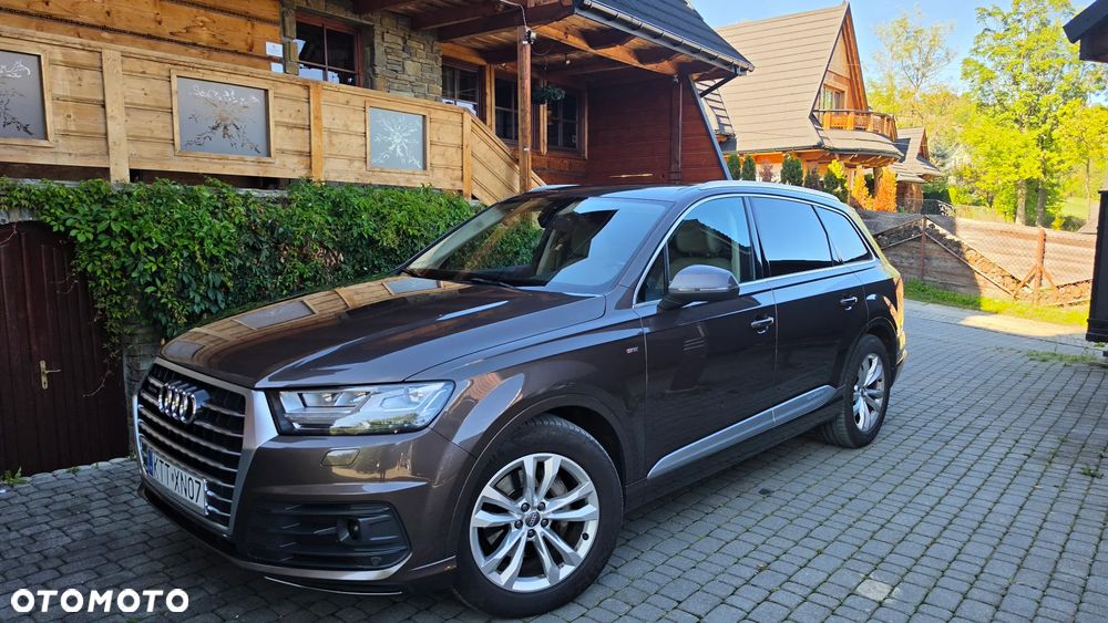 Audi Q7 - 1