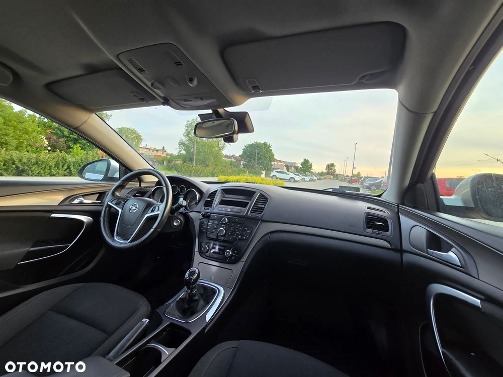 Opel Insignia - 12