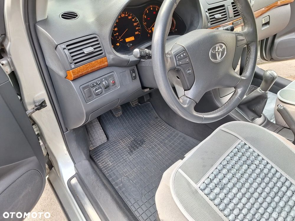 Toyota Avensis 1.8 VVT-i Sol - 5