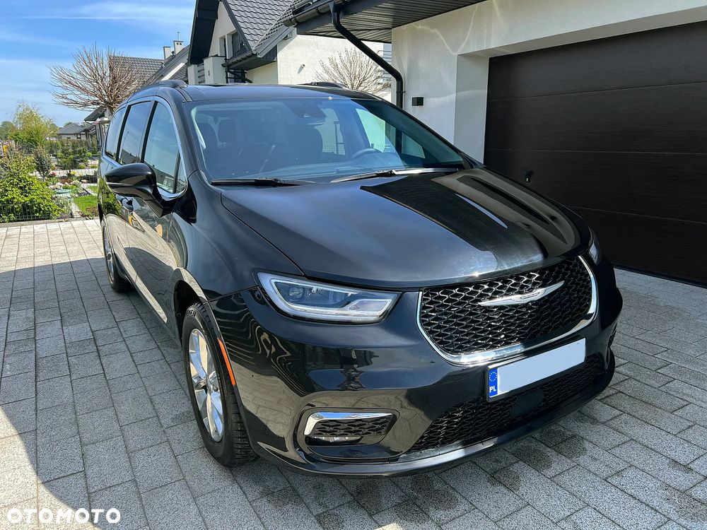Chrysler Pacifica - 3