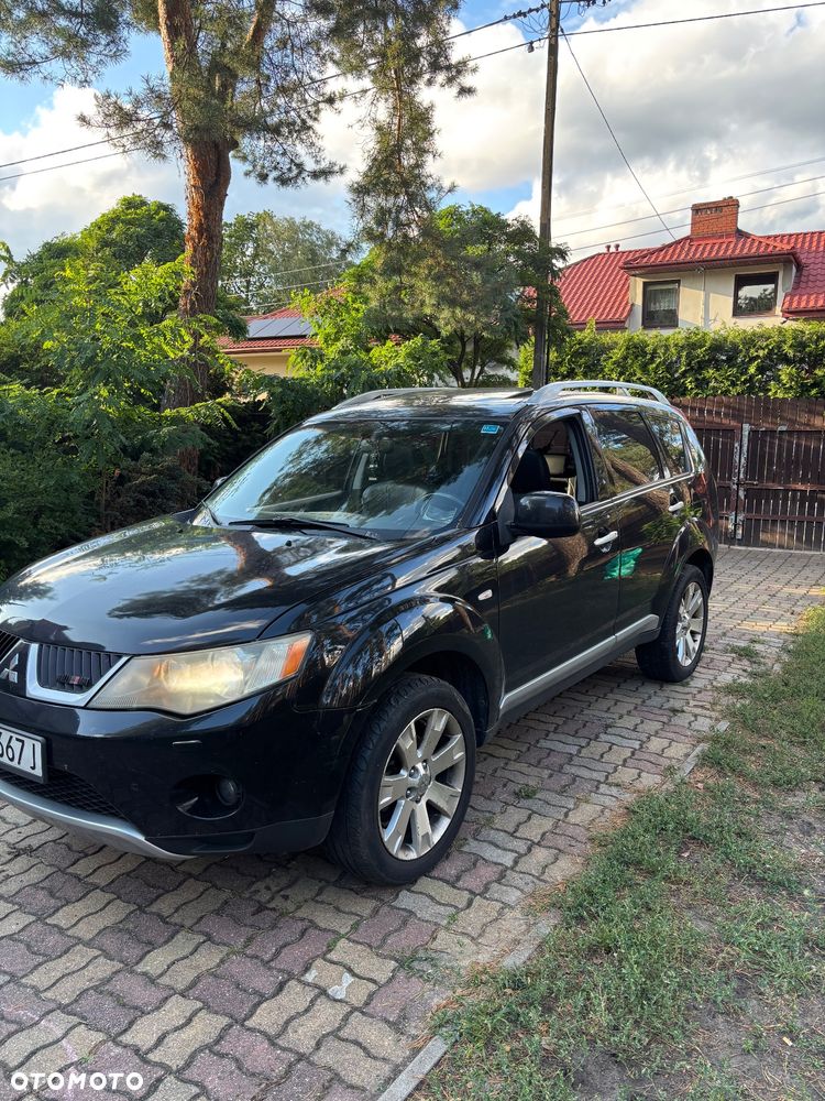 Mitsubishi Outlander 2.0 DID Instyle - 2