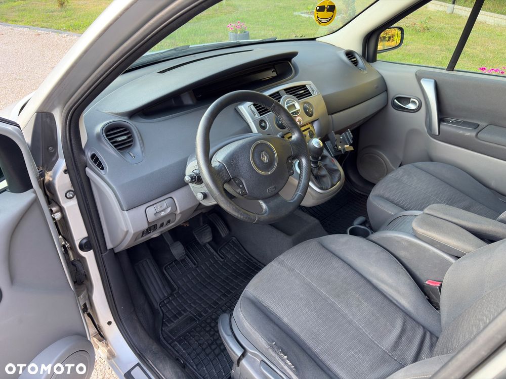 Renault Grand Scenic - 19