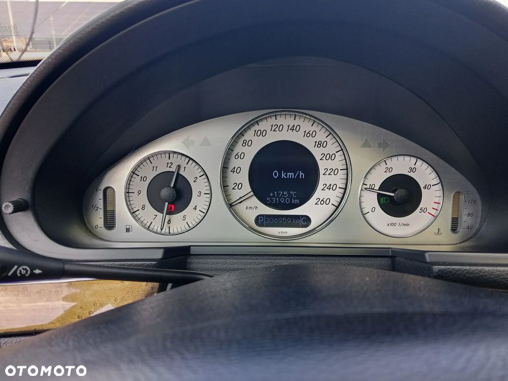 Mercedes-Benz Klasa E - 12