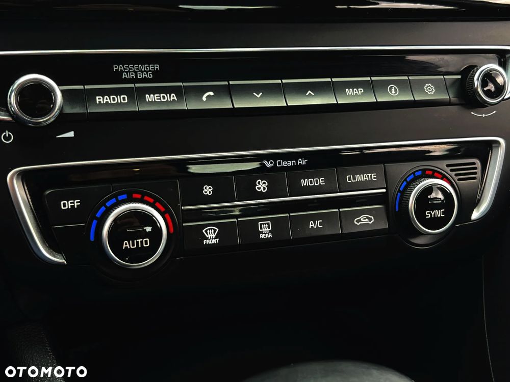 Kia Optima 1.7 CRDI L DCT - 31