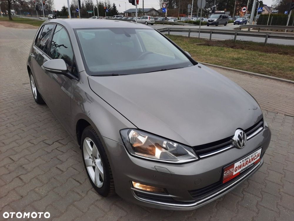 Volkswagen Golf - 5