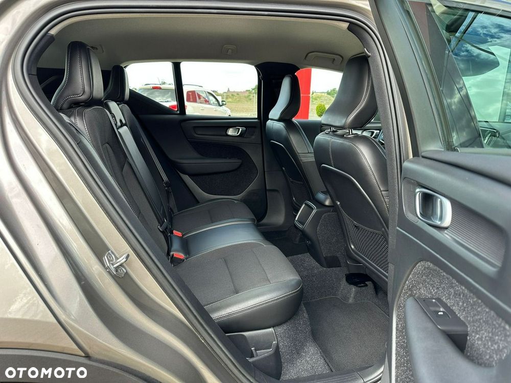 Volvo XC 40 T3 Geartronic Momentum - 14