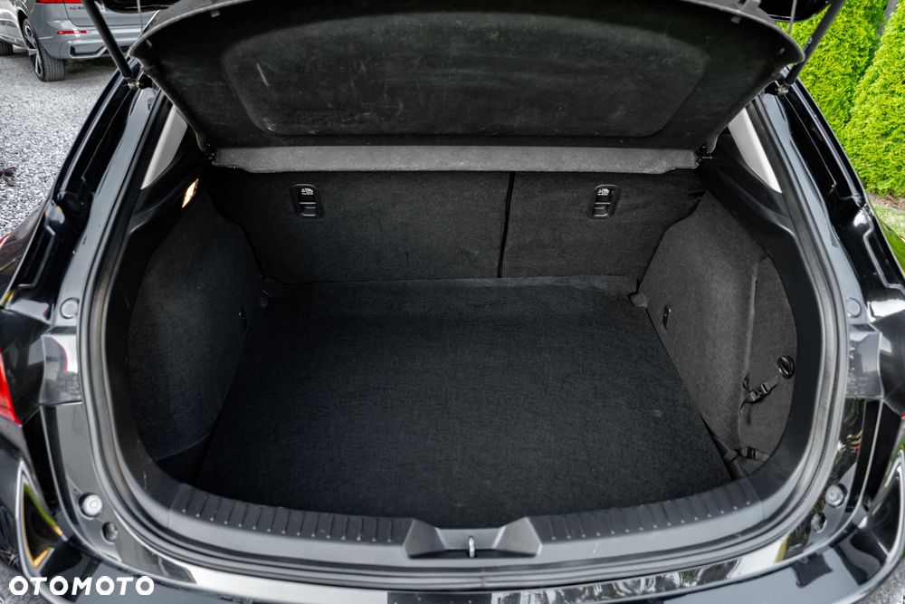 Mazda 3 SKYACTIV-G 120 Urban Limited - 20