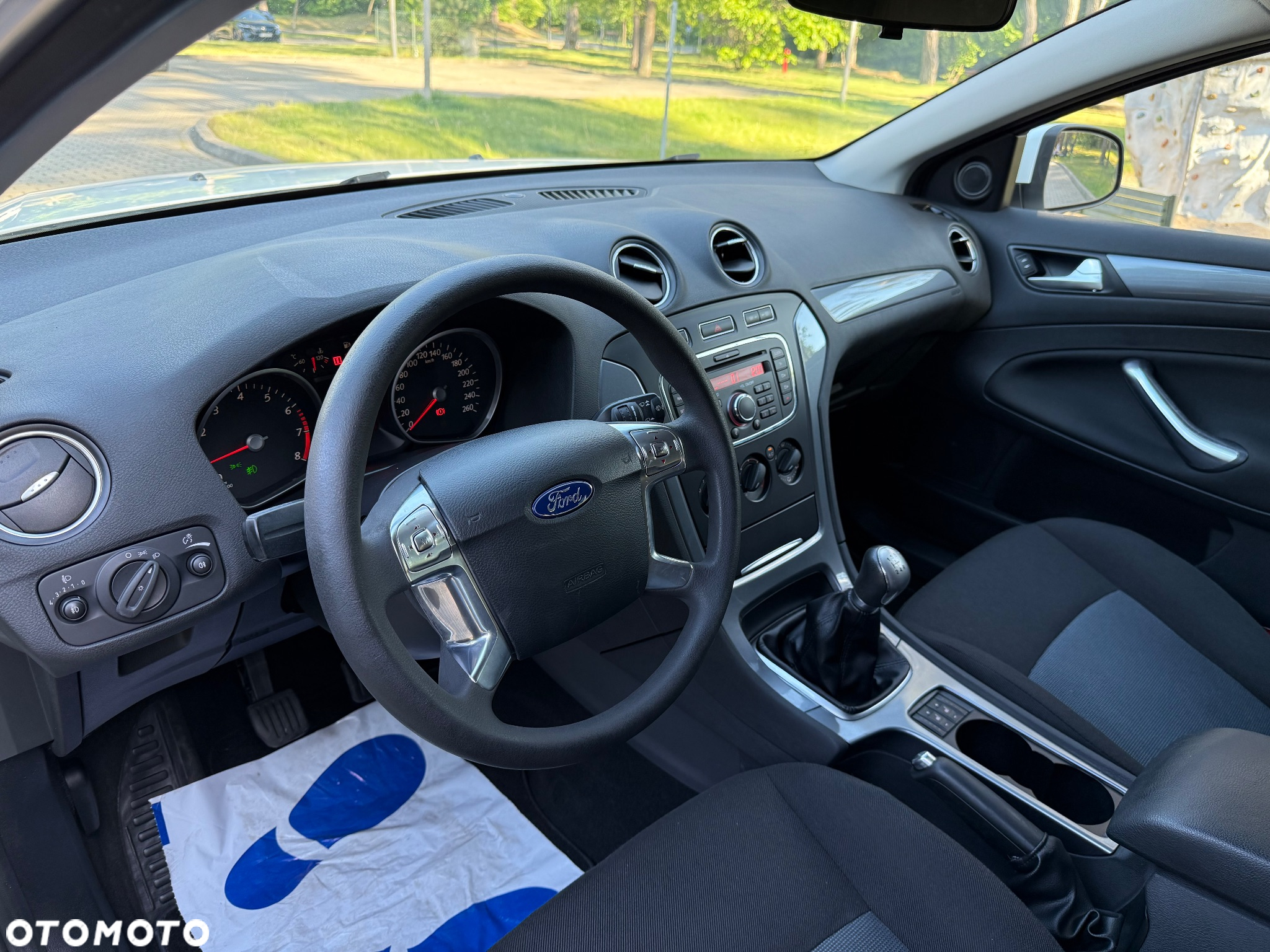 Ford Mondeo - 27