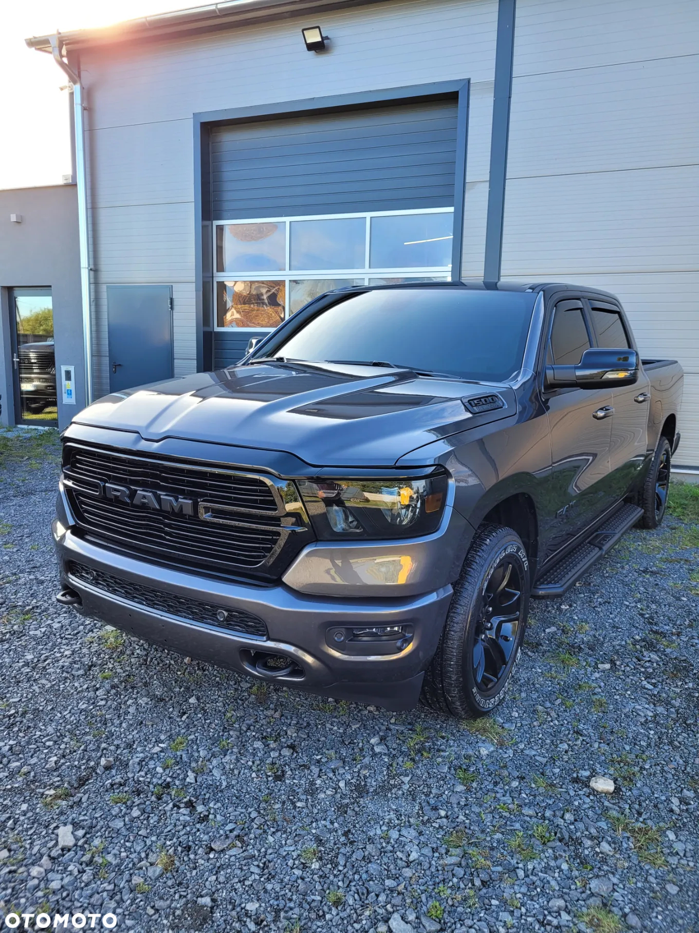 RAM 1500 Crew Cab Shortbed Bighorn - 20