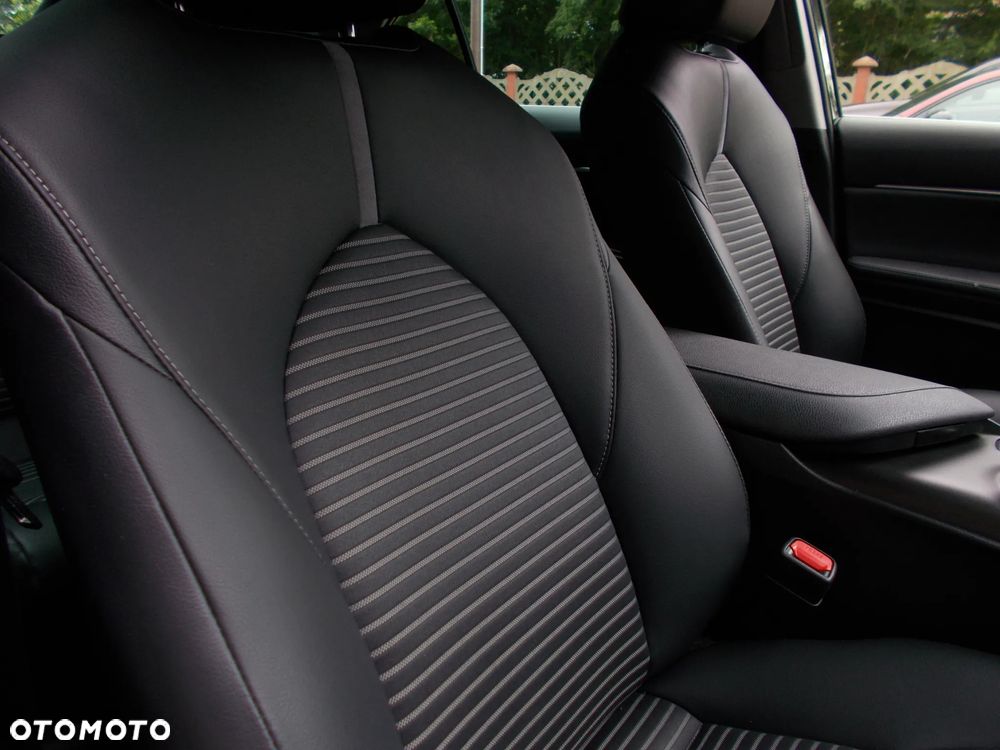 Toyota Camry 2.5 Hybrid Prestige CVT - 19