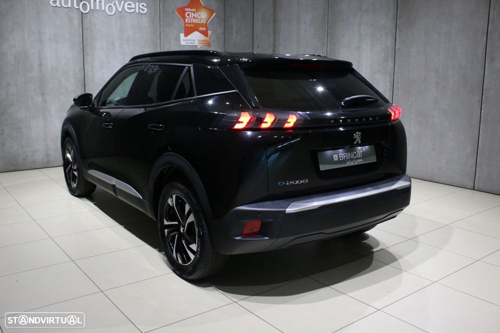 Peugeot e-2008 Allure - 10