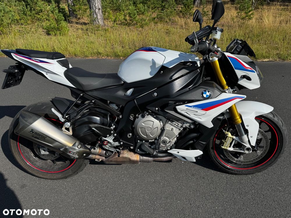 BMW S - 1