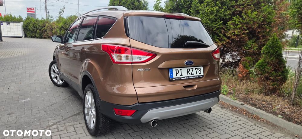 Ford Kuga 2.0 TDCi 2x4 Titanium - 11