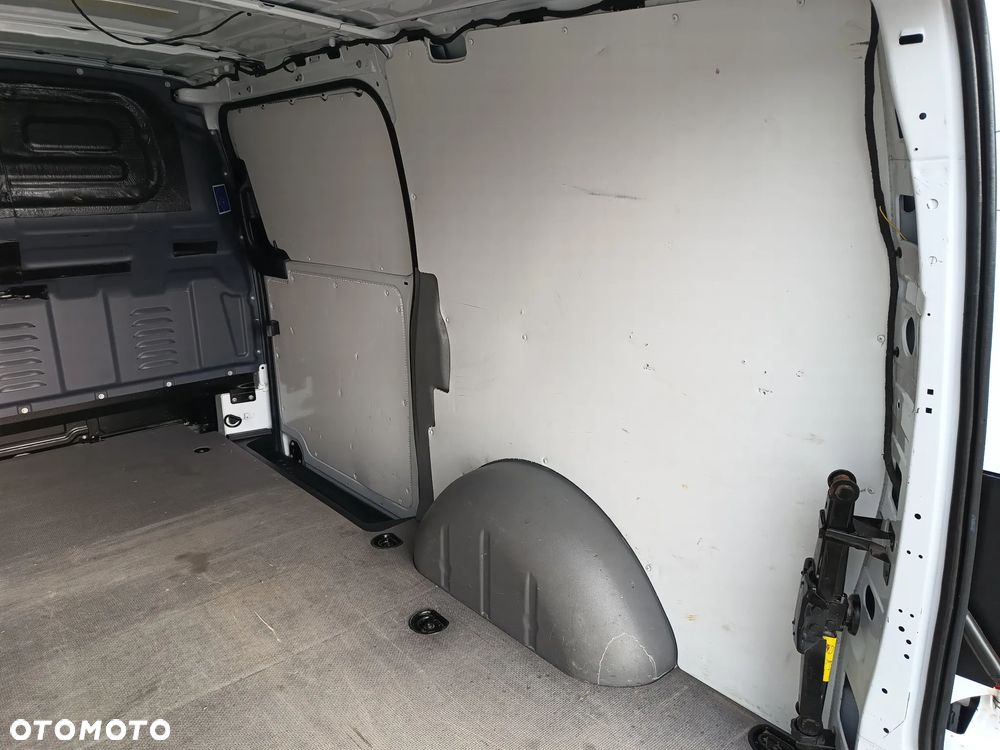 Mercedes-Benz VITO 1.6 diesel 111 CDI, WERSJA LONG L2H1! PRZEBIEG TYLKO 154000!! BOGATE WYPOSAŻENIE, STAN SUPER, 2015 rok, BEZ WKŁADU FINANSOWEGO! - 24