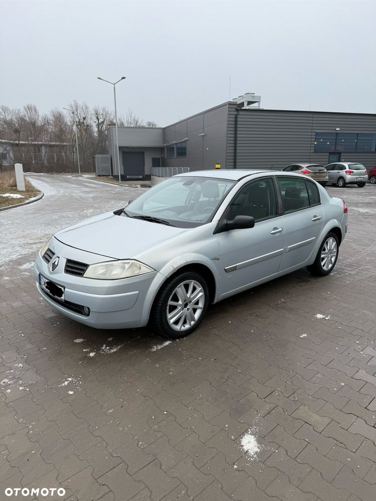 Renault Megane 1.6 Confort Privilege - 1