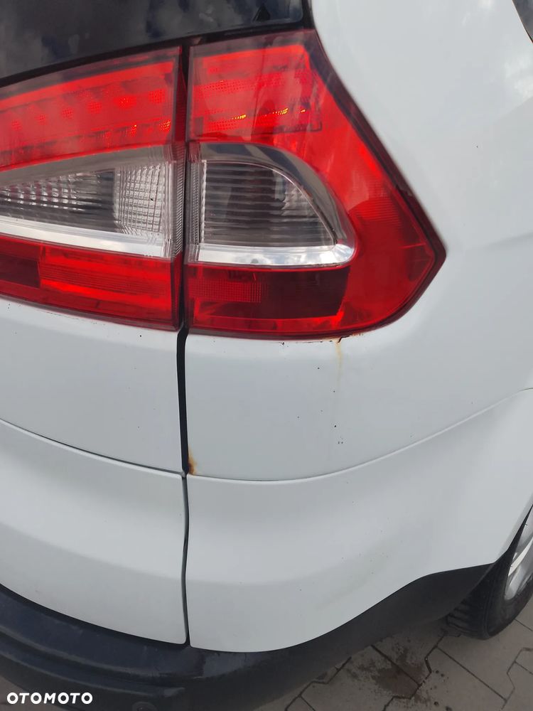 Ford Galaxy 2.0 TDCi Ambiente - 2