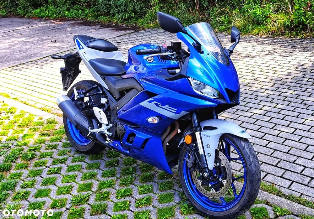 Yamaha R3 - 1