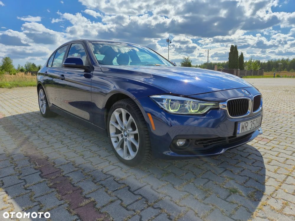 BMW Seria 3 320i - 5