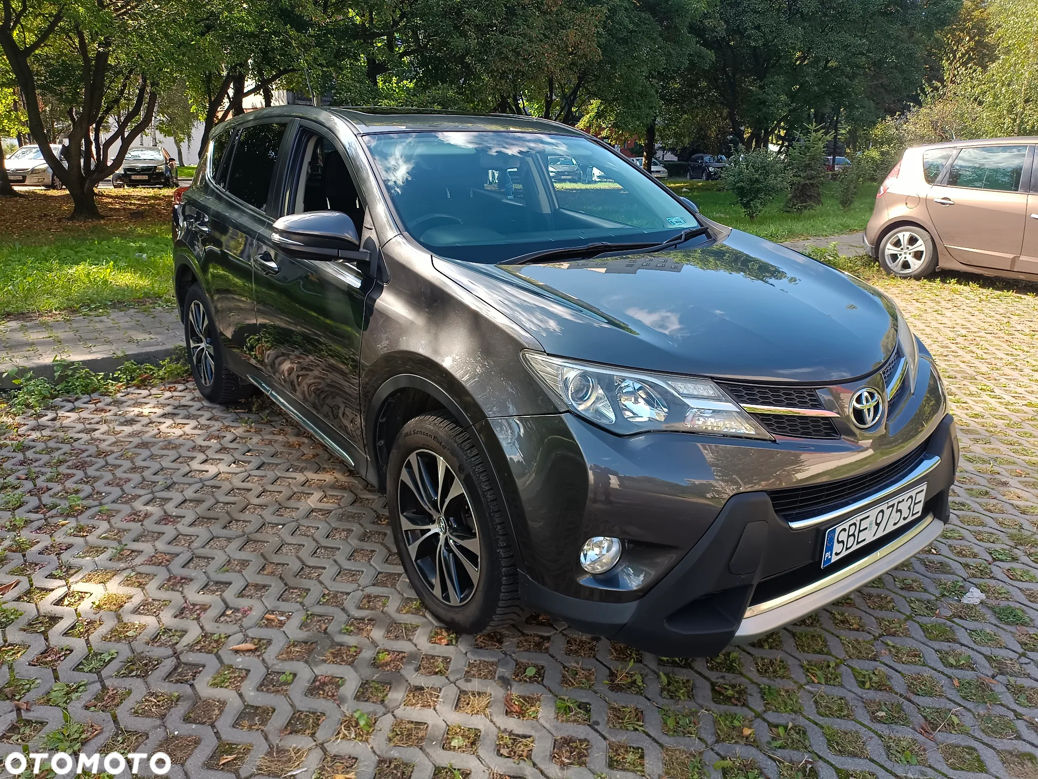 Toyota RAV4 - 8