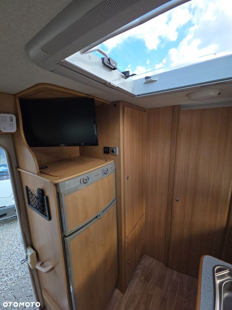McLOUIS Fiat Ducato 2,8 jtd Kamper Garaz Duze Łózko Solar Stacja Multimedialna TV - 21