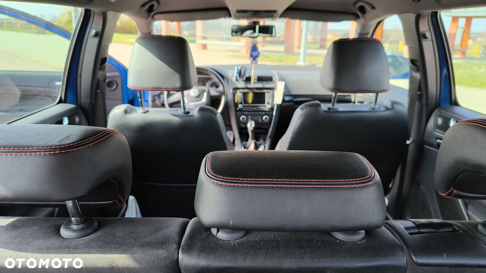 Skoda Octavia 2.0 TDI CR DPF RS - 6