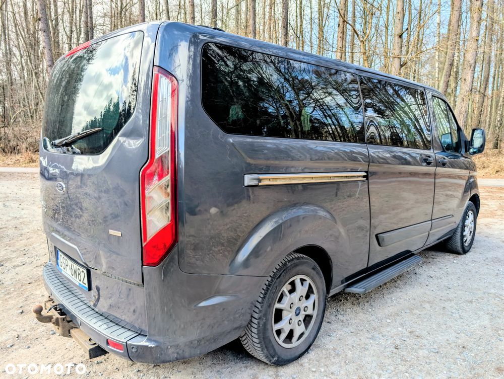 Ford Tourneo Custom - 26