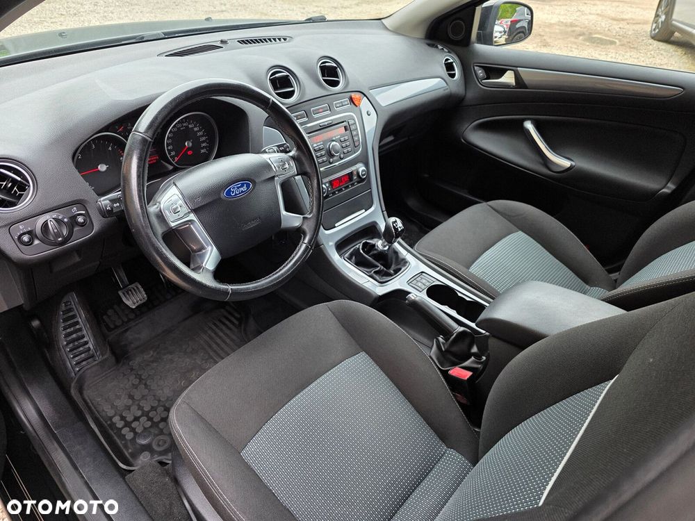 Ford Mondeo - 10
