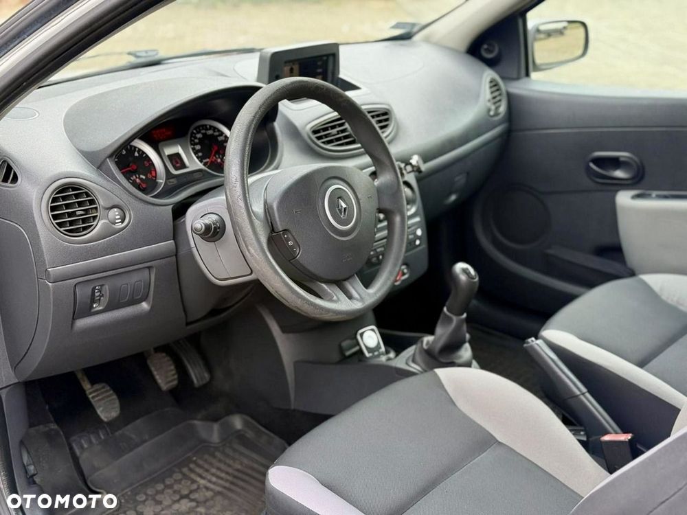 Renault Clio 1.5 dCi Authentique - 14