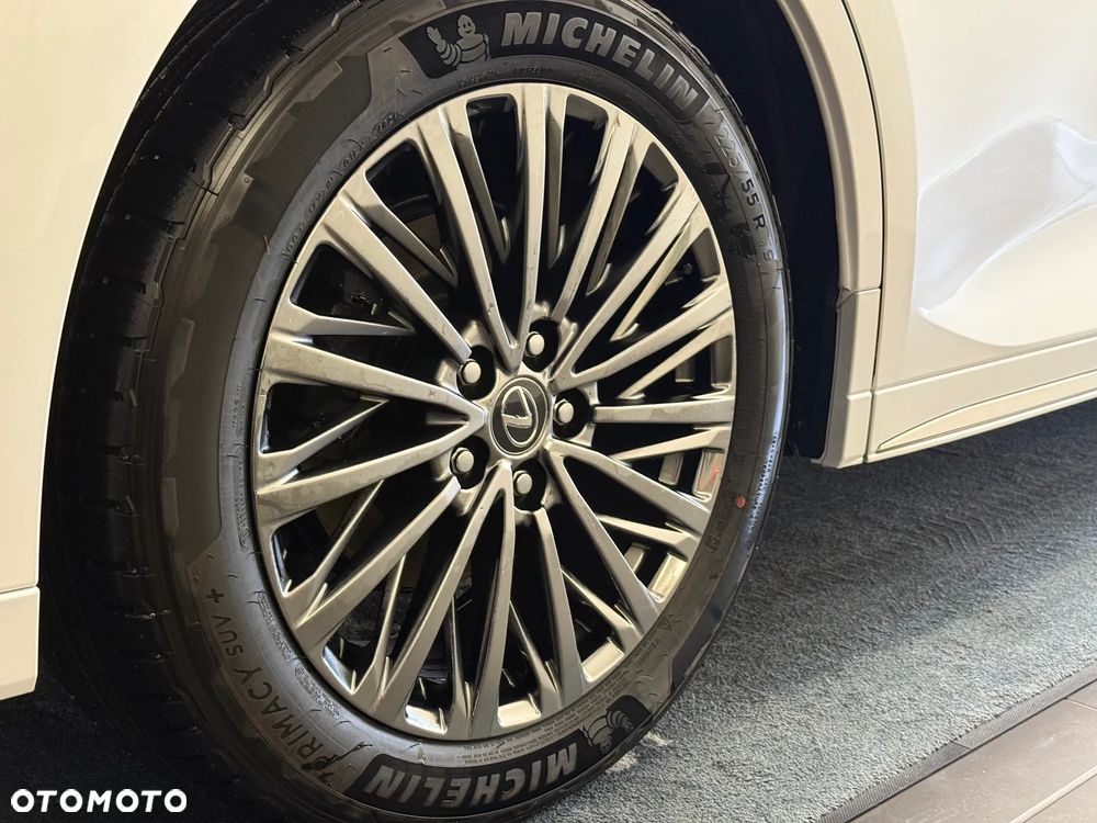 Lexus LM 350h Prestige - 11